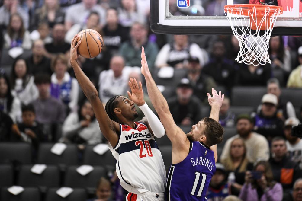 再次展现出 再次展现出