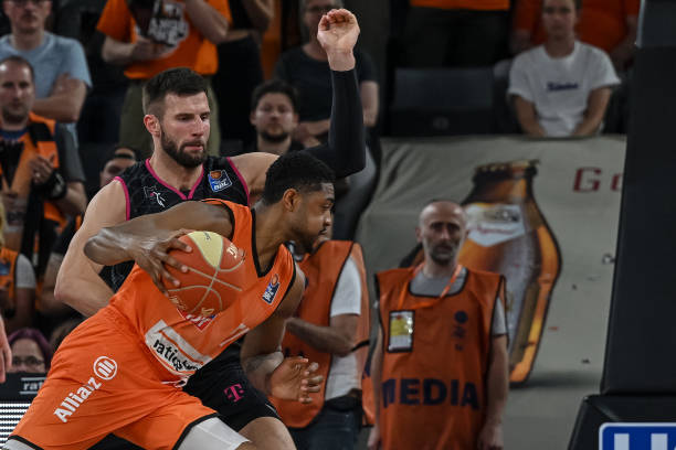 屡屡无功而 屡屡无功而